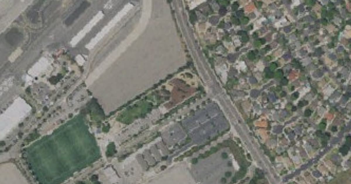 Airport Dog Park dog park in Santa Monica, CA