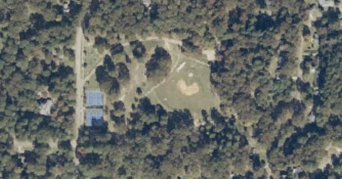 Avent Park dog park in Oxford, MS