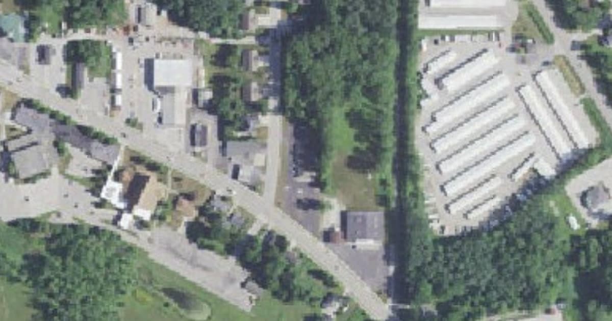 Bark N Brew dog park in Howard, WI