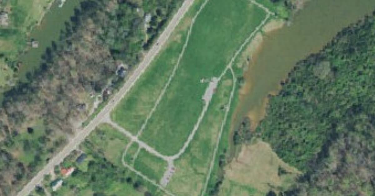 Beal Park dog park in Louisville, TN