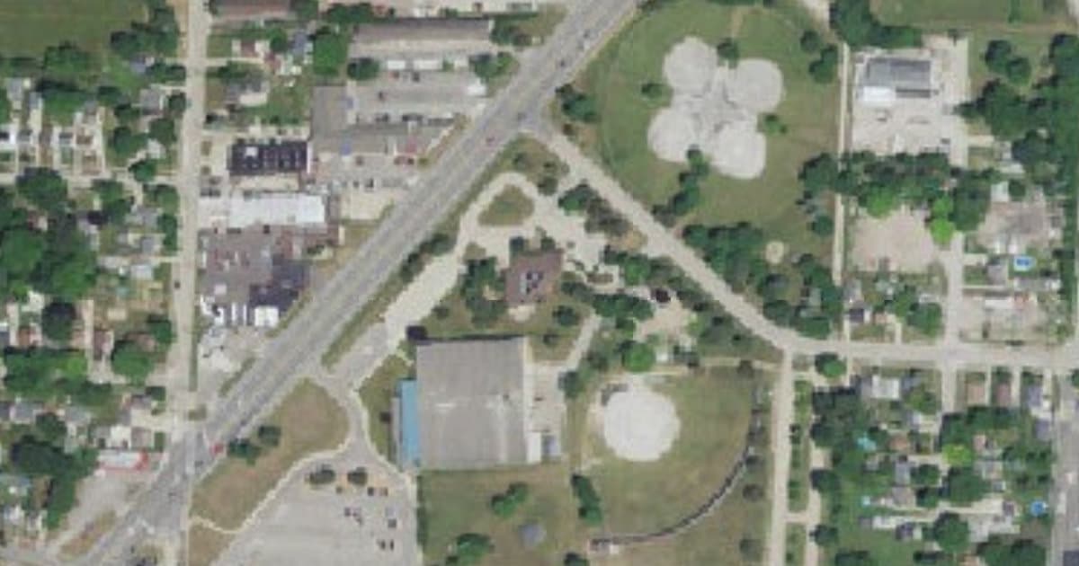 Behnke Memorial Dog Park dog park in Mount Clemens, MI