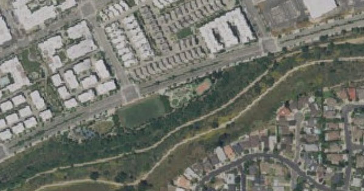 Bluff Creek Dog Park dog park in Los Angeles, CA