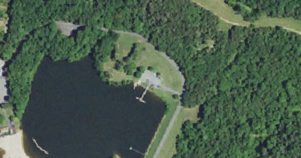 Chris Greene Lake Dog Park dog park in Charlottesville, VA