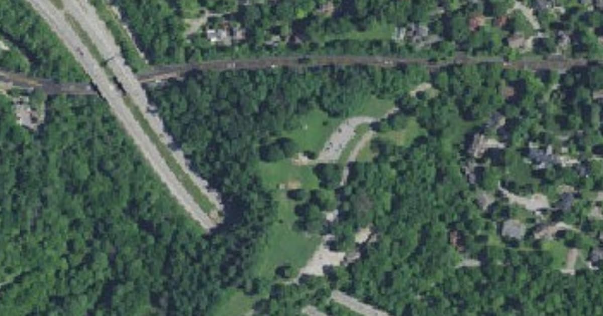 Cochran Hill Dog Run dog park in Louisville, KY
