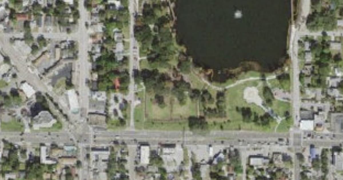 Crest Lake Dog Park dog park in Clearwater, FL