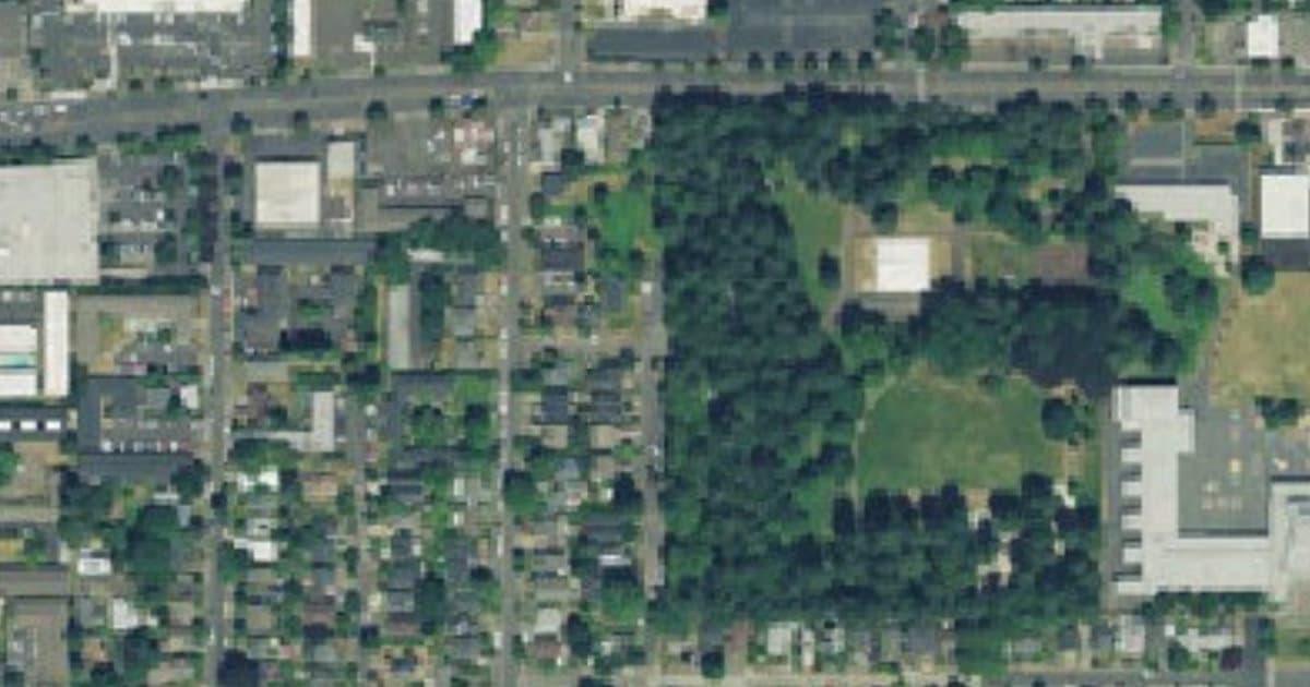 Creston Park Off Leash Area dog park in Portland, OR