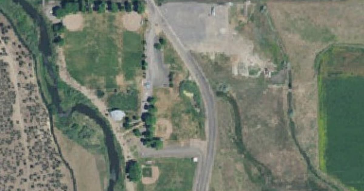 Crooked River Dog Park dog park in Prineville, OR