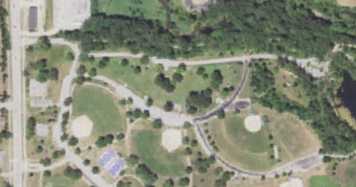 Crow Creek Dog Park dog park in Bettendorf, IA