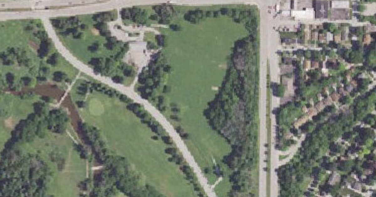 Currie Dog Park dog park in Wauwatosa, WI
