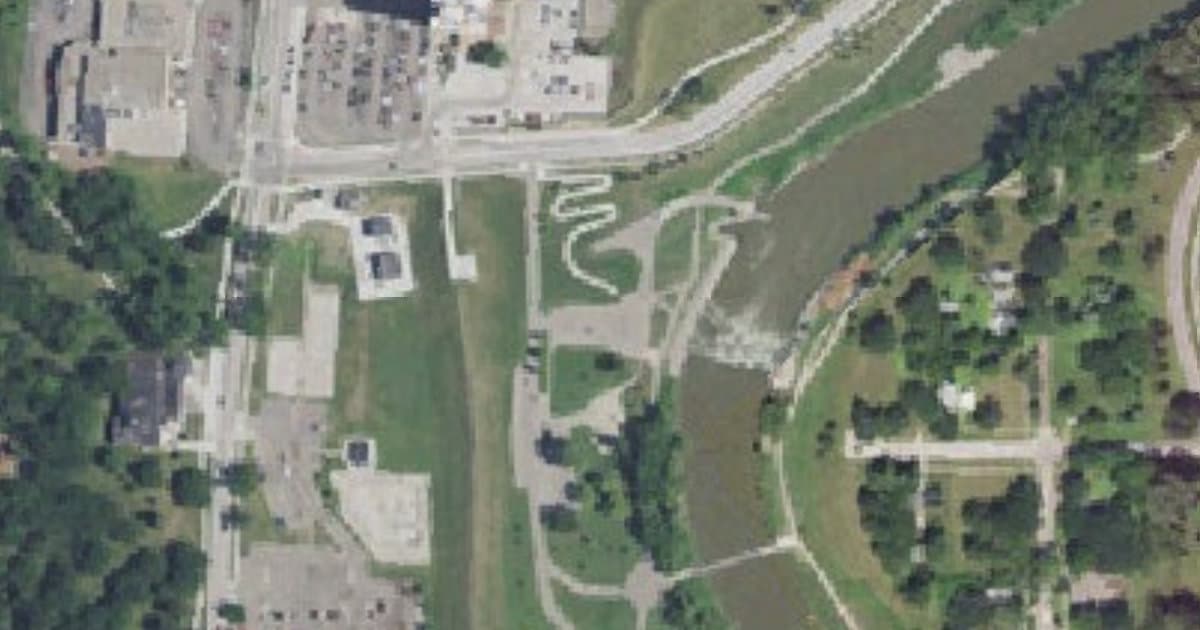 Dike East Park & Dog Park dog park in Fargo, ND