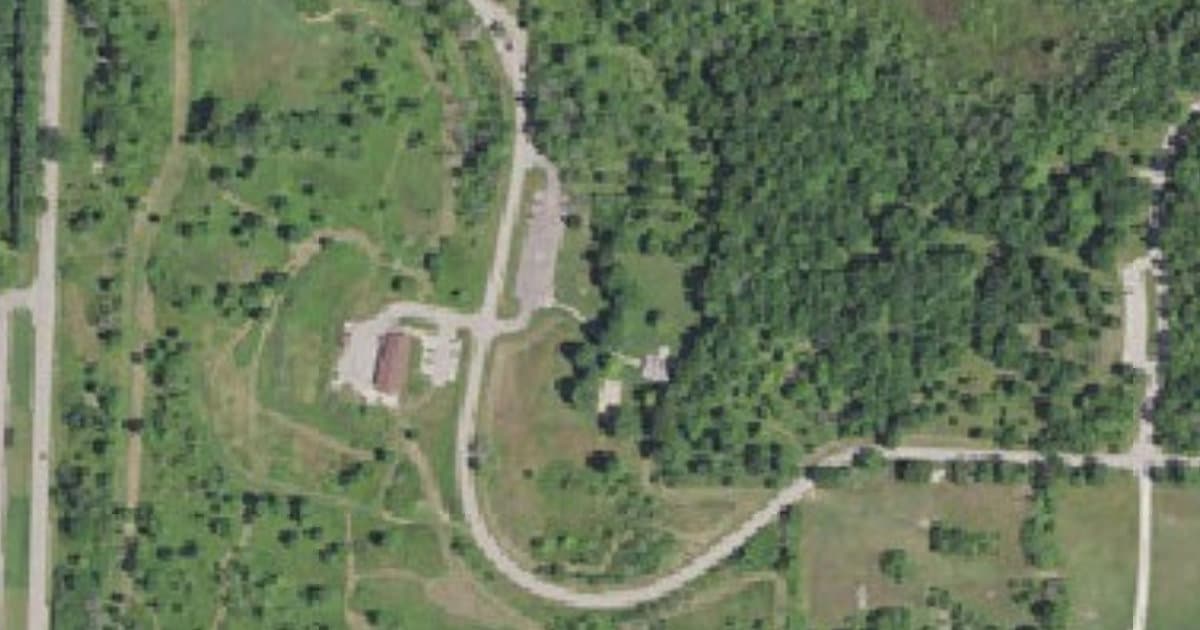 Menomonee Falls Dog Park dog park in Menomonee Falls, WI