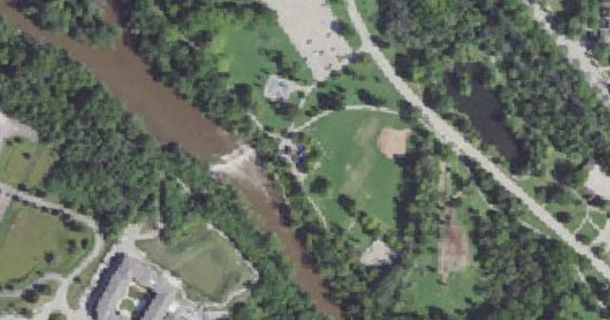 Estabrook Dog Park dog park in Milwaukee, WI