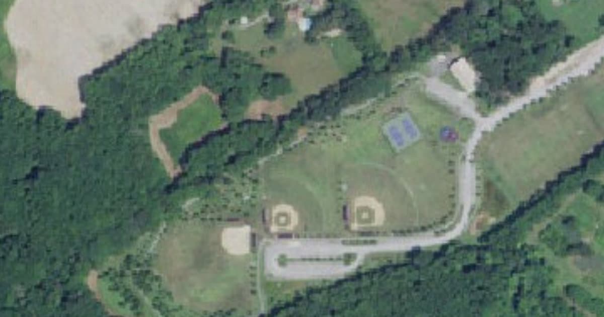 Fenton Lane Dog Park dog park in Chesterfield Township, NJ