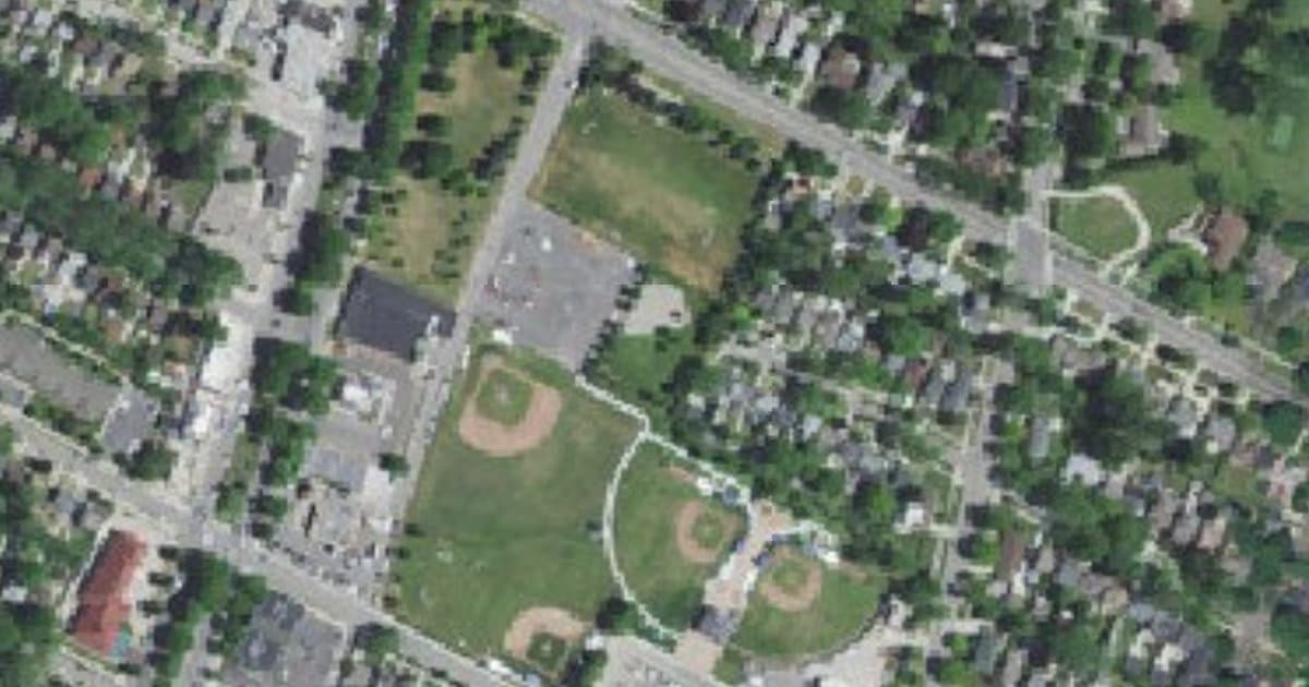 Grosse Pointe Farms Dog Park dog park in Grosse Pointe Farms, MI