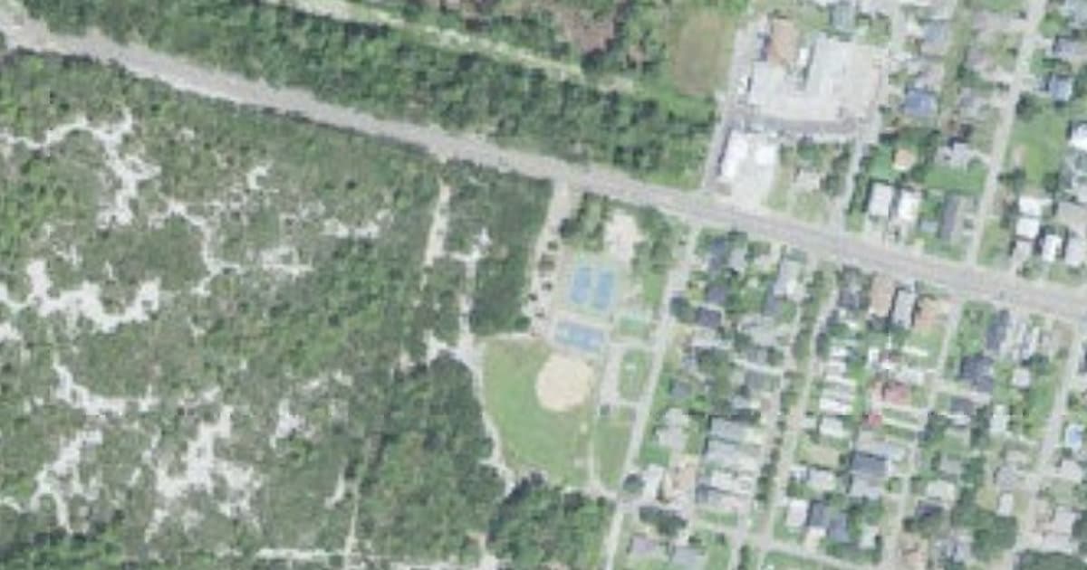 Gurney Hood Barking Lot dog park in Kure Beach, NC