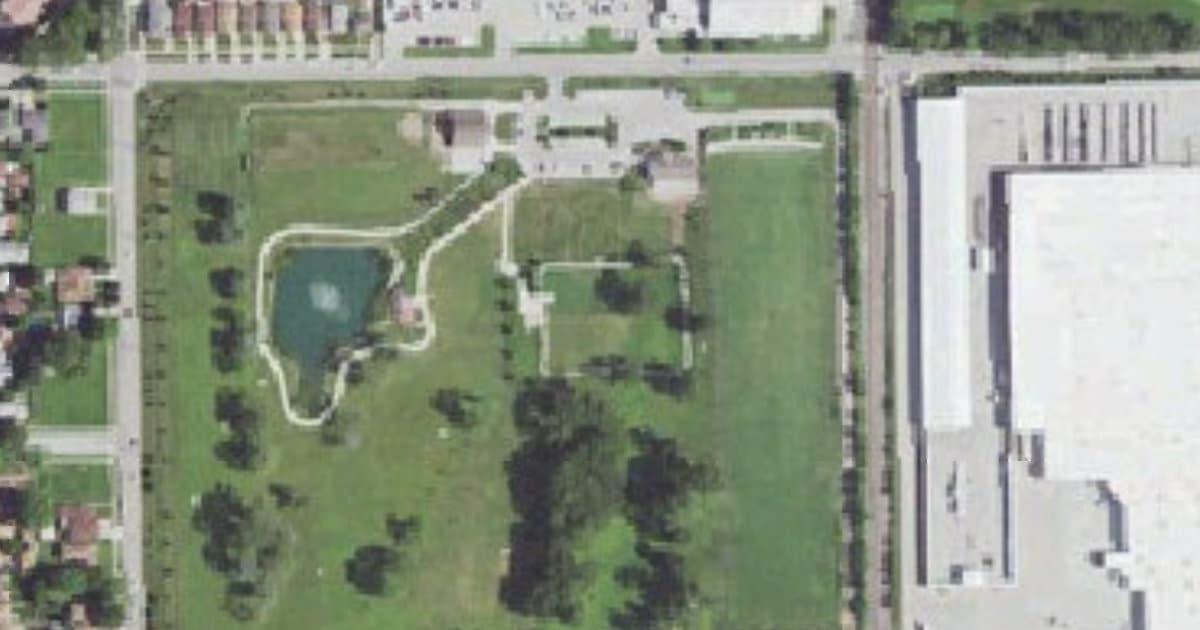 Happy Bark Dog Park dog park in Evergreen Park, IL