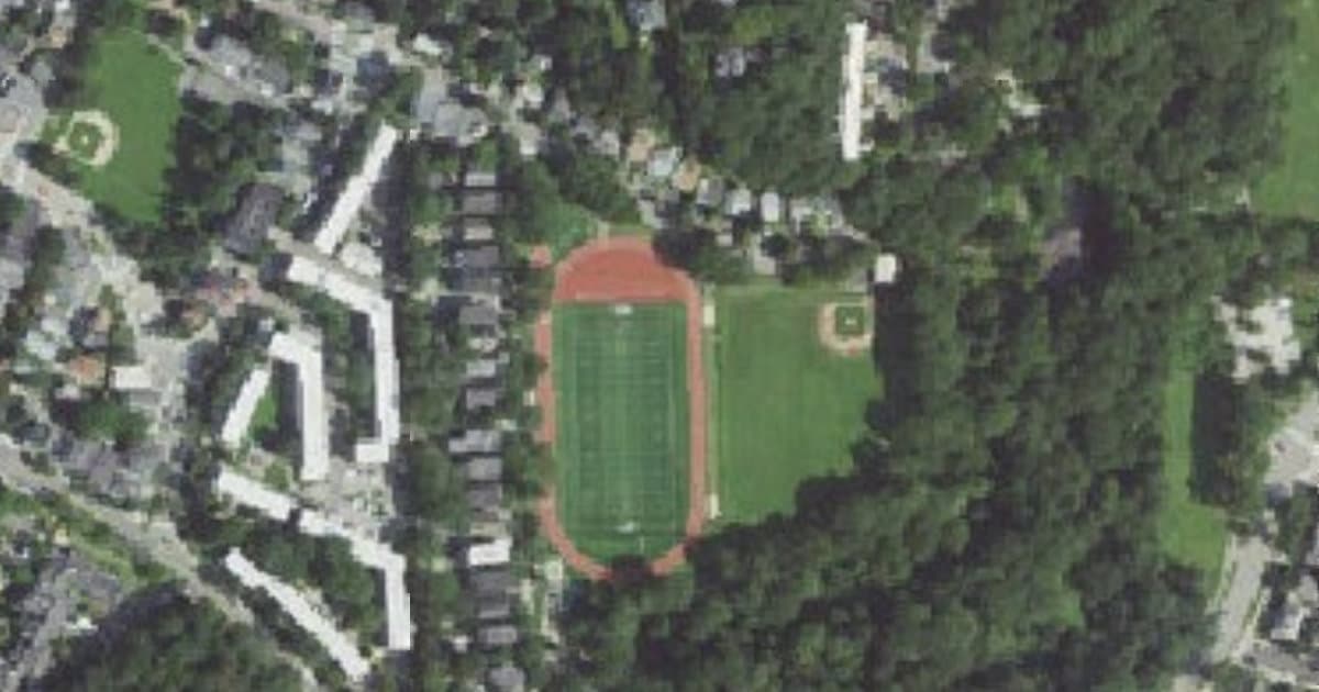 Harry Downes Field Off Leash Area dog park in Brookline, MA