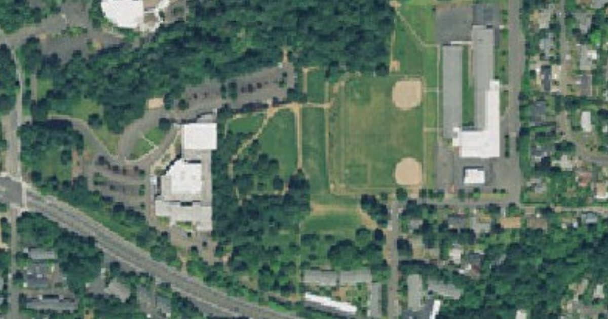 Hillsdale Park dog park in Portland, OR