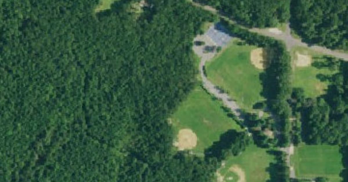 Howell Bark Park dog park in Howell, NJ