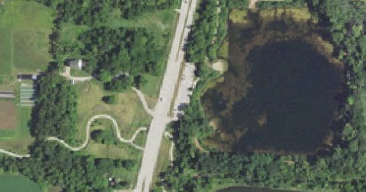 Independence Grove Dog Park dog park in Libertyville, IL — photo 2