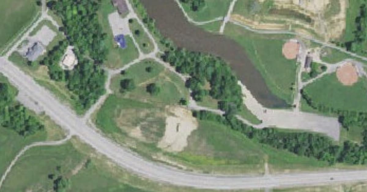 James D Beville City Park dog park in Leitchfield, KY