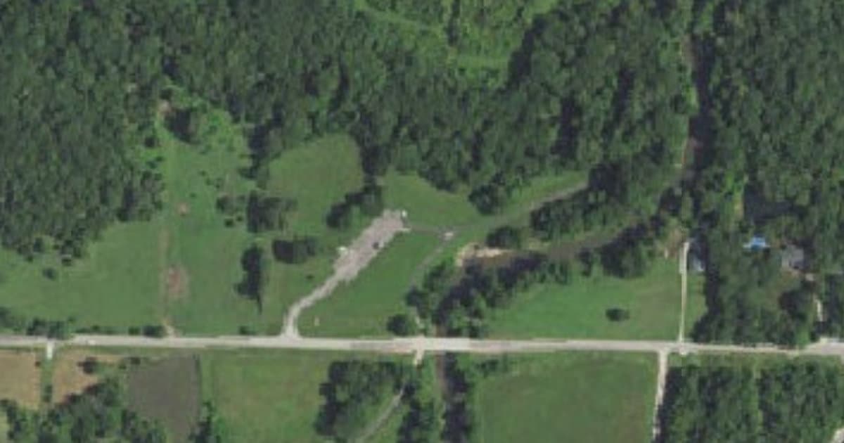 Kill Creek Streamway Dog Park dog park in De Soto, KS