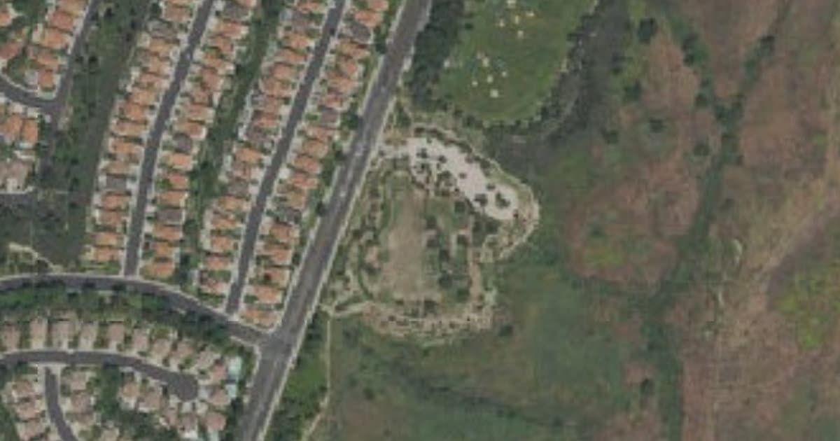 La Paws Dog Park dog park in Mission Viejo, CA