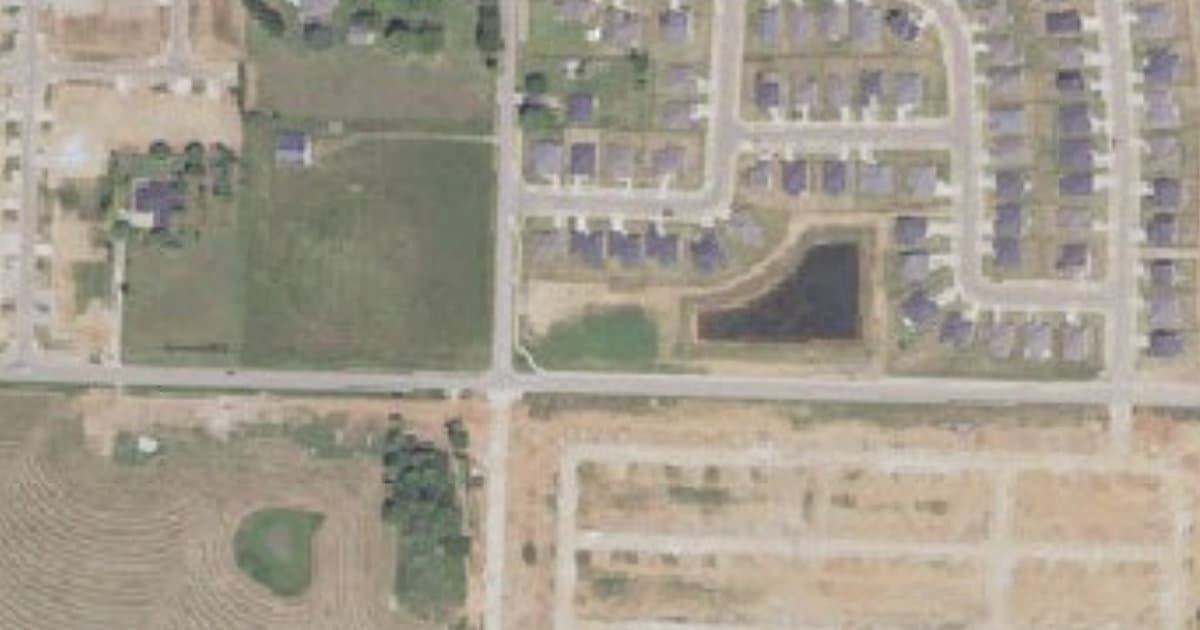 Large Dogs dog park in Centerton, AR