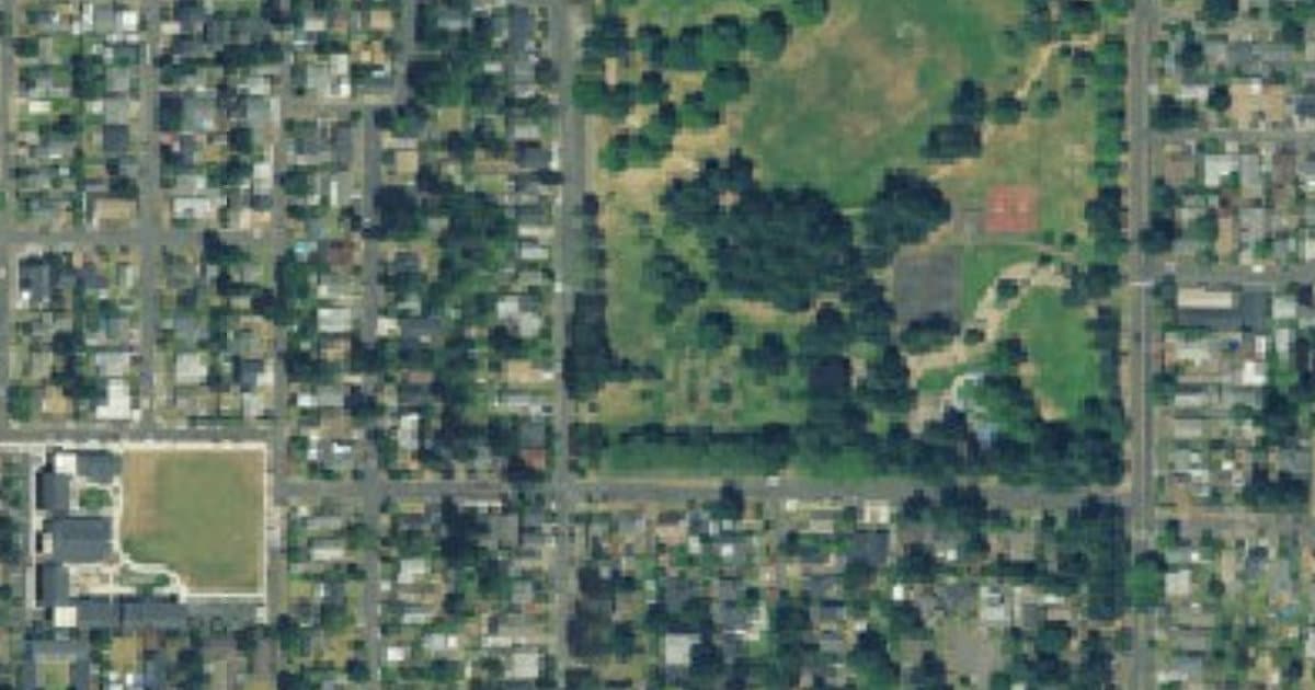 Lents Park Off Leash Area dog park in Portland, OR