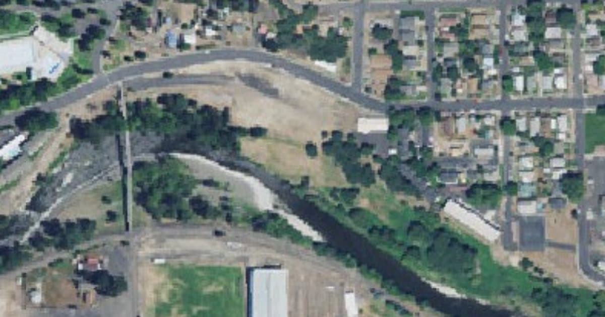 Let'er Bark Dog Park dog park in Pendleton, OR