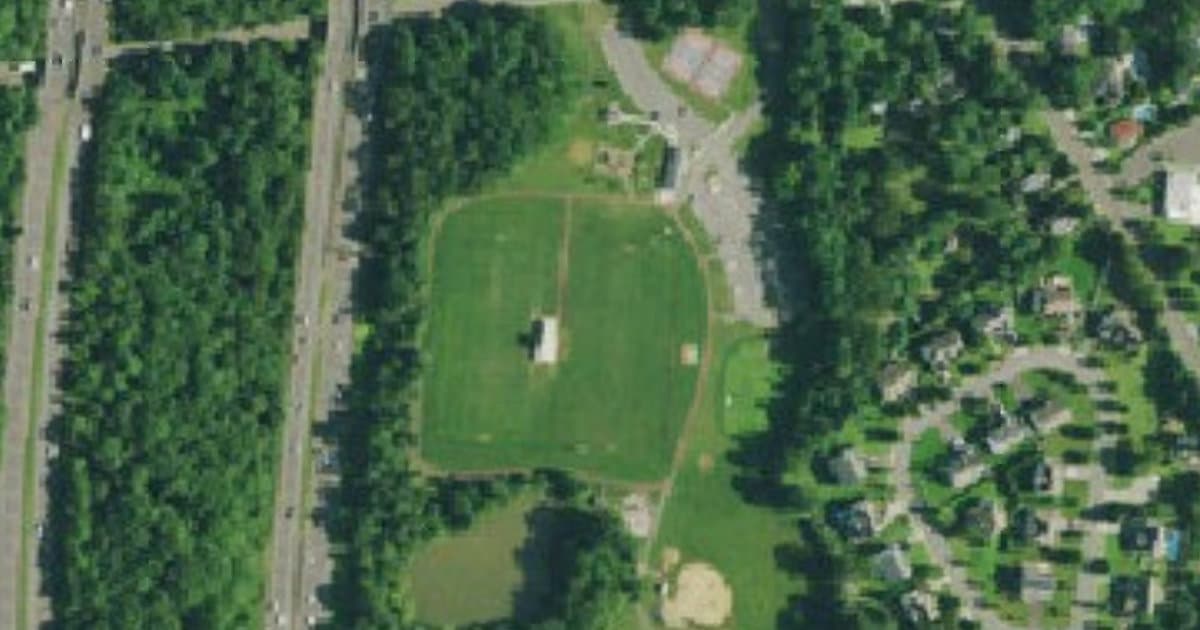 Liberty Park II dog park in Tinton Falls, NJ