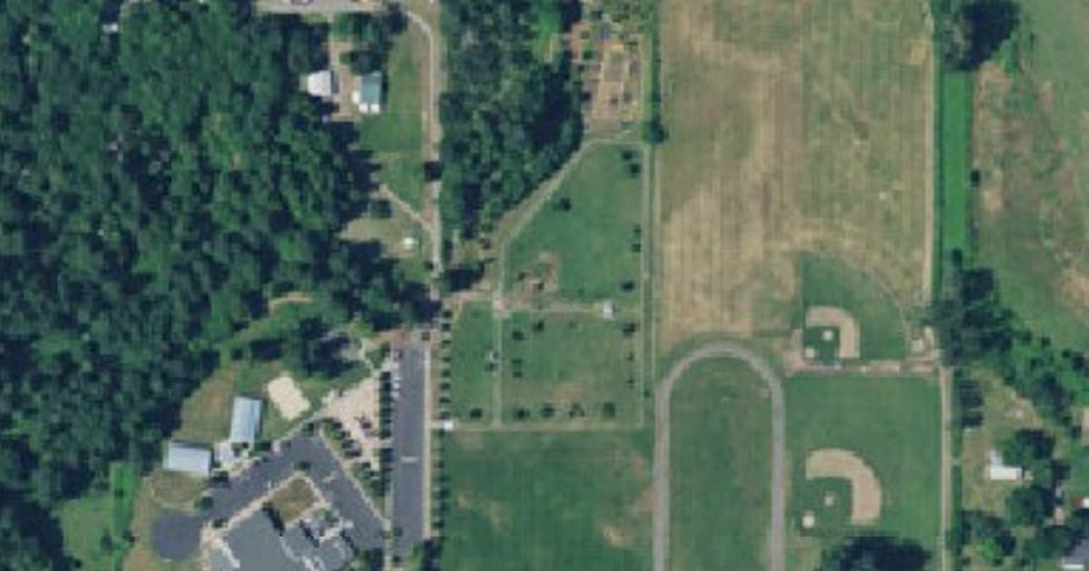 Lively Park Dog Park dog park in Springfield, OR