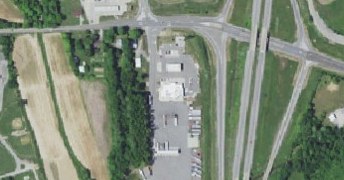 Love's Travel Stop dog park in Hanson, KY