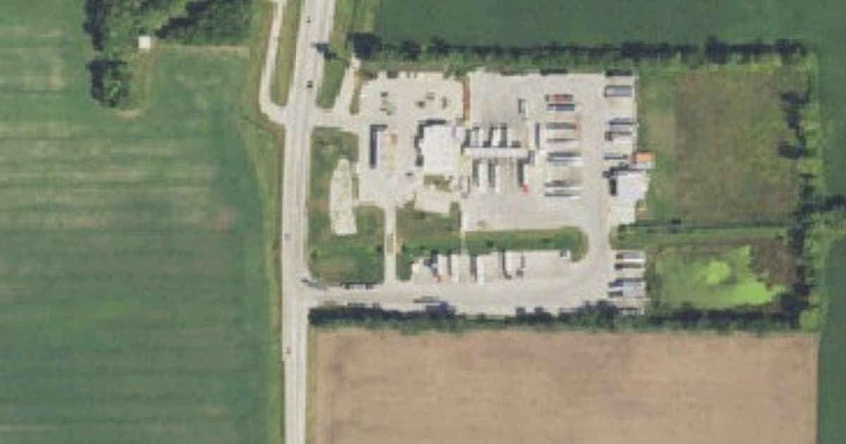 Love's Travel Stop dog park in Kankakee, IL