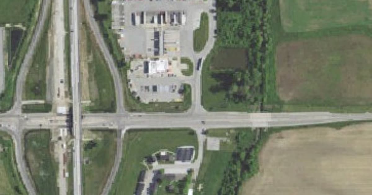 Love's Travel Stop dog park in Marion, IN},{city:
