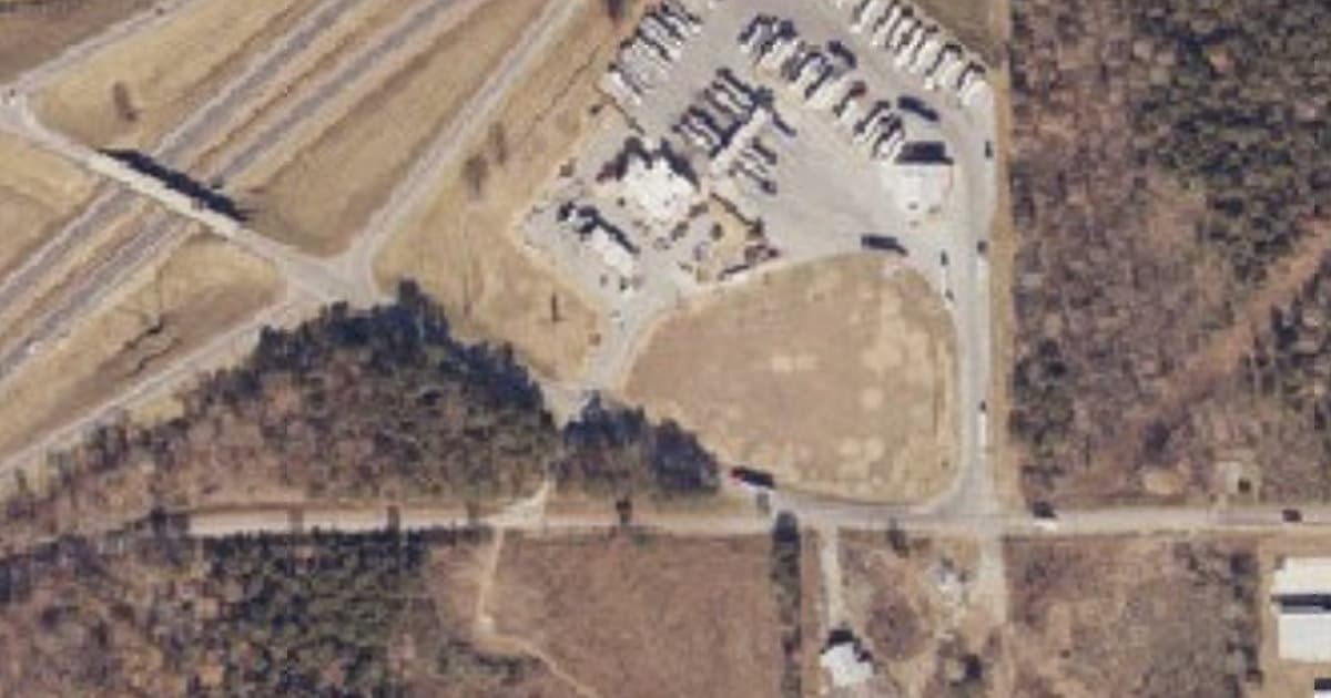 Love's Travel Stop dog park in Steele, AL