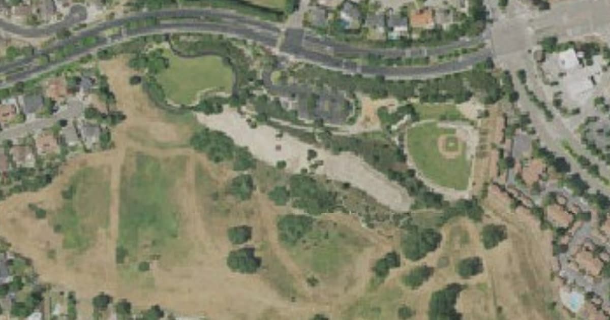 Memorial Park Small Dog Park dog park in San Ramon, CA