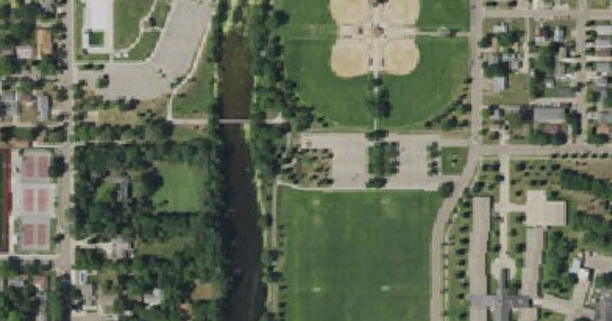 Moccasin Creek Recreation Area dog park in Aberdeen, SD