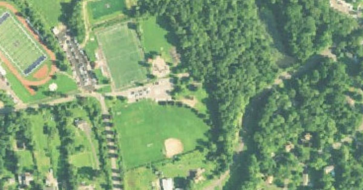 New Fairfield Dog Park dog park in New Fairfield, CT