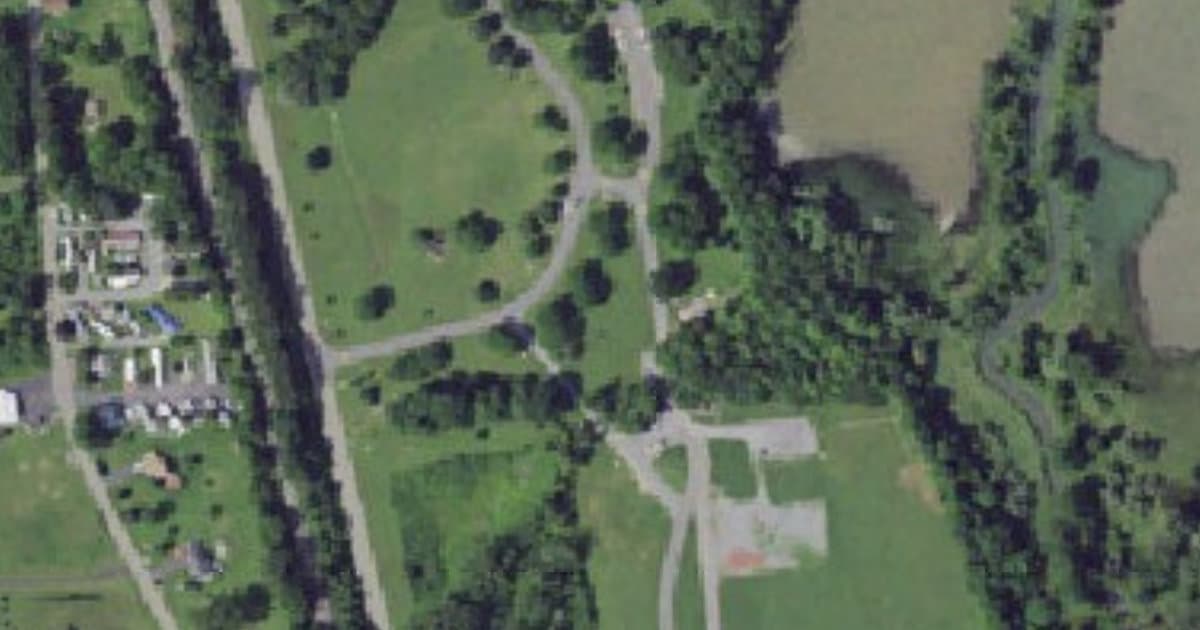 Off-Leash Area at Jamesville Beach dog park in Jamesville, NY