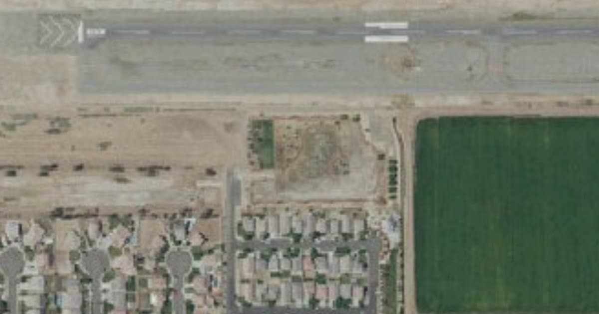 Optional Leash Area dog park in Imperial, CA
