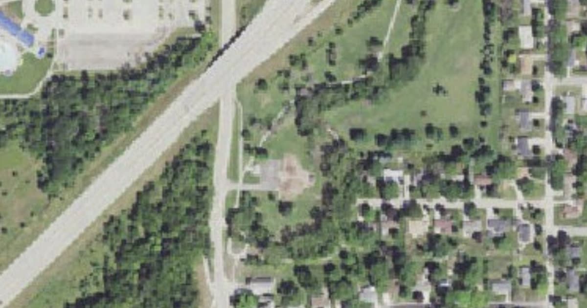 Paw Park dog park in Cedar Falls, IA