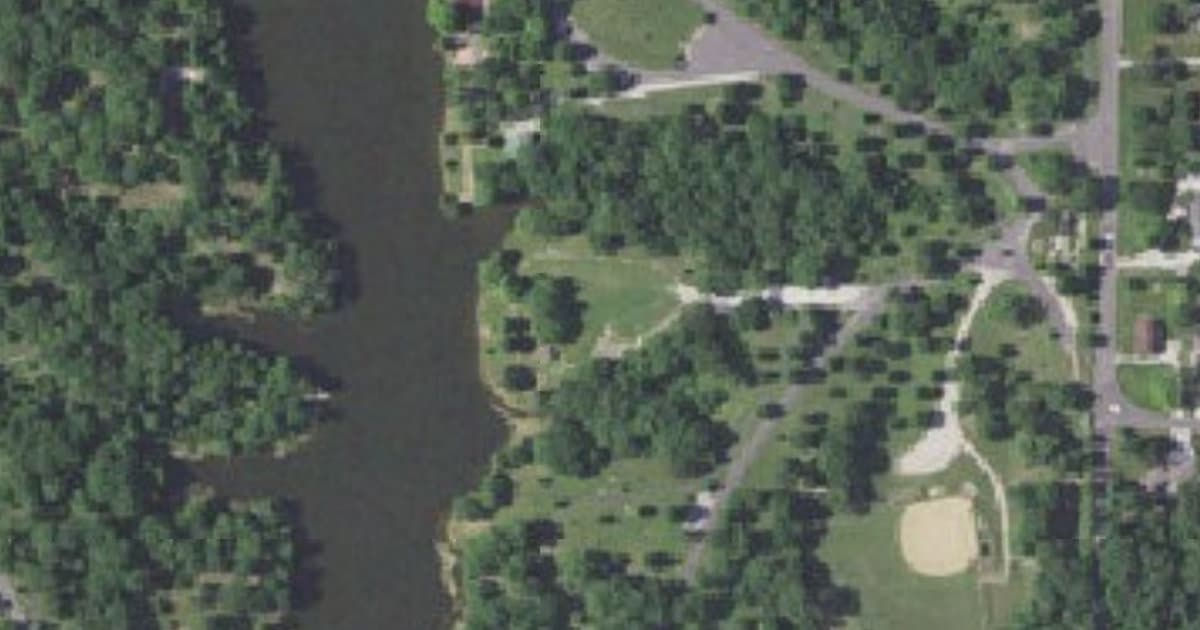 Rothwell Park Large Dog Park dog park in Moberly, MO