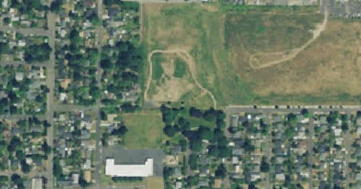 Sacajawea Park Off Leash Area dog park in Portland, OR