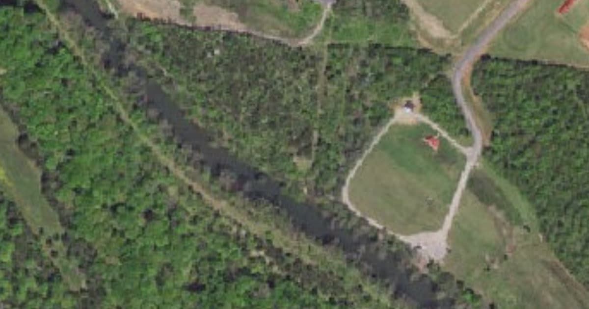 Smith River Paw Park dog park in Axton, VA