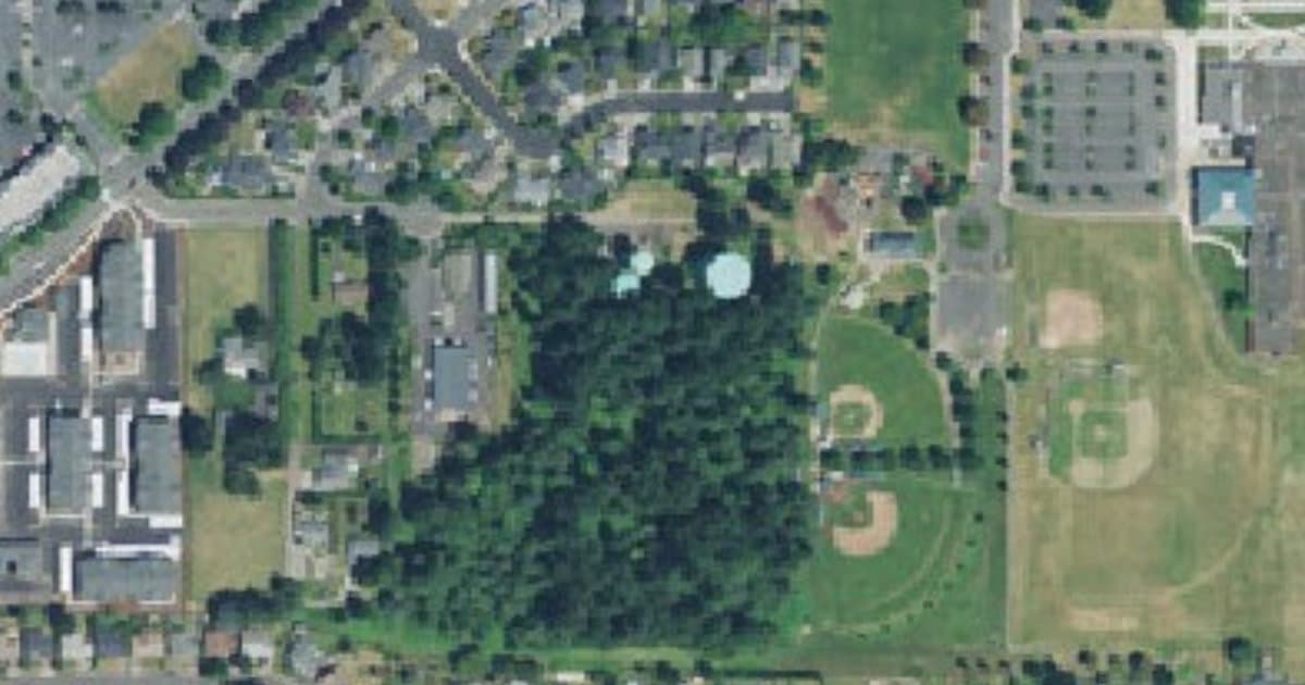 TA Troutdale dog park in Troutdale, OR