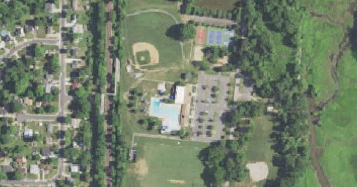 Veterans Memorial Park dog park in Woodbridge, VA
