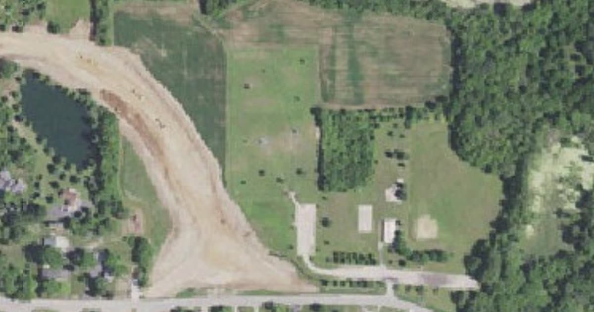 Warren Close Bark Park dog park in Twin Lakes, WI
