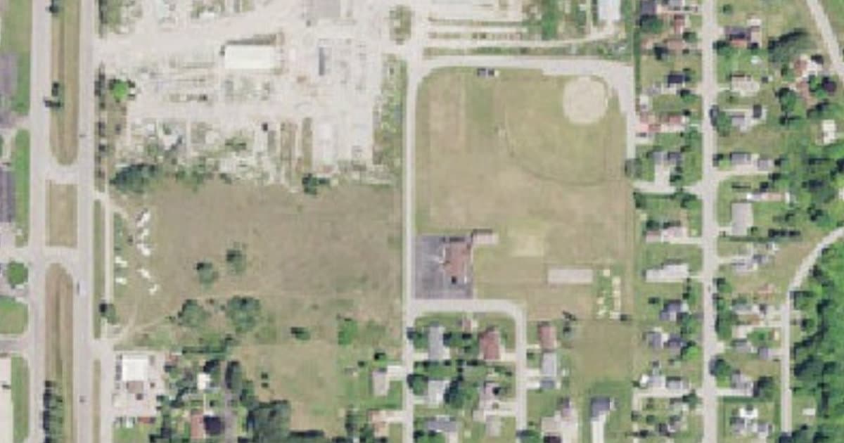 Wells Community Dog Park dog park in Escanaba, MI
