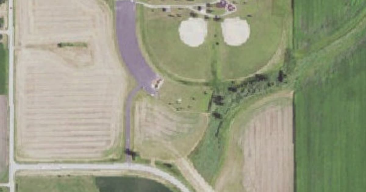 Woof Run Dog Park dog park in Sugar Grove, IL